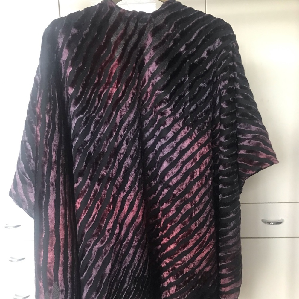 Claudia DeSouza Shawl